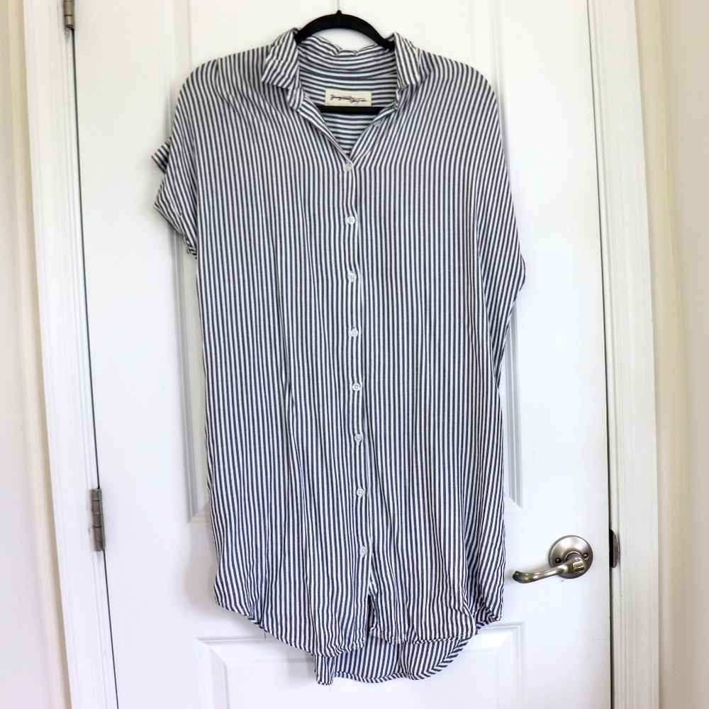 Stripped dress shirt short sleeve button down